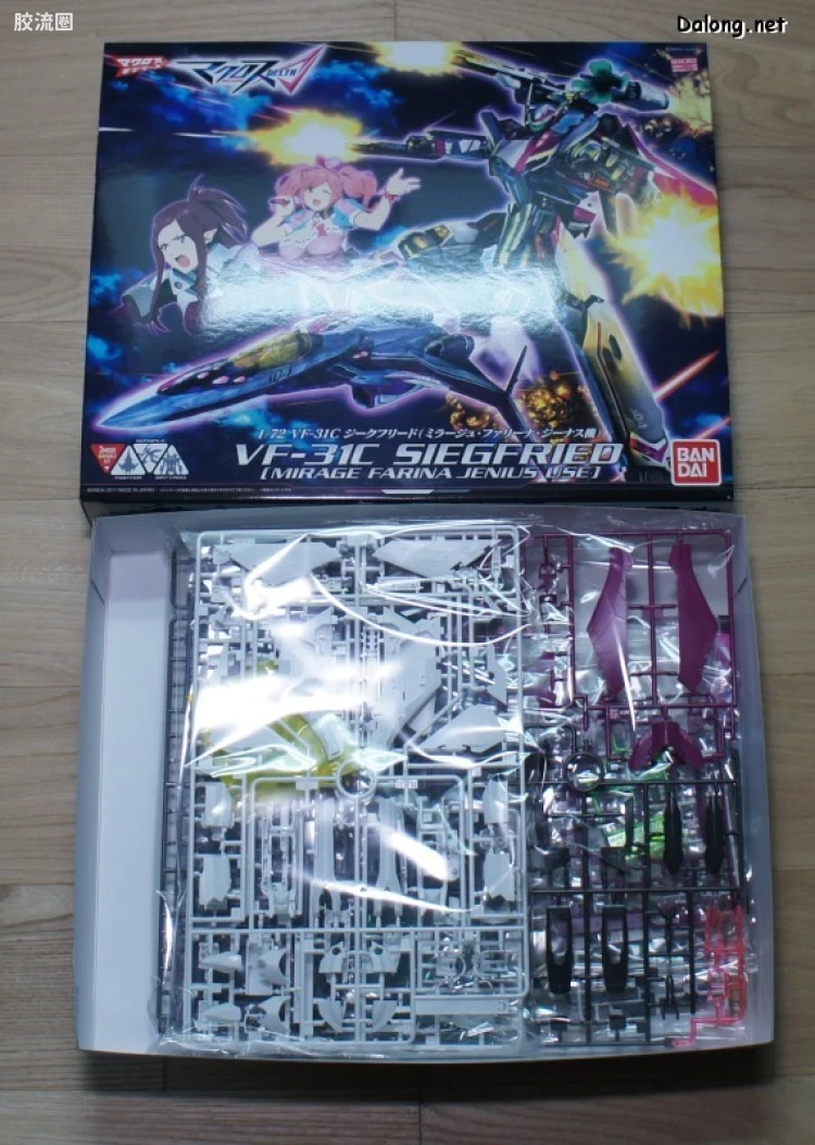 万代超时空要塞系列拼装模型 1比72 VF-31C 齐格菲里德(米拉洁机) - 图片